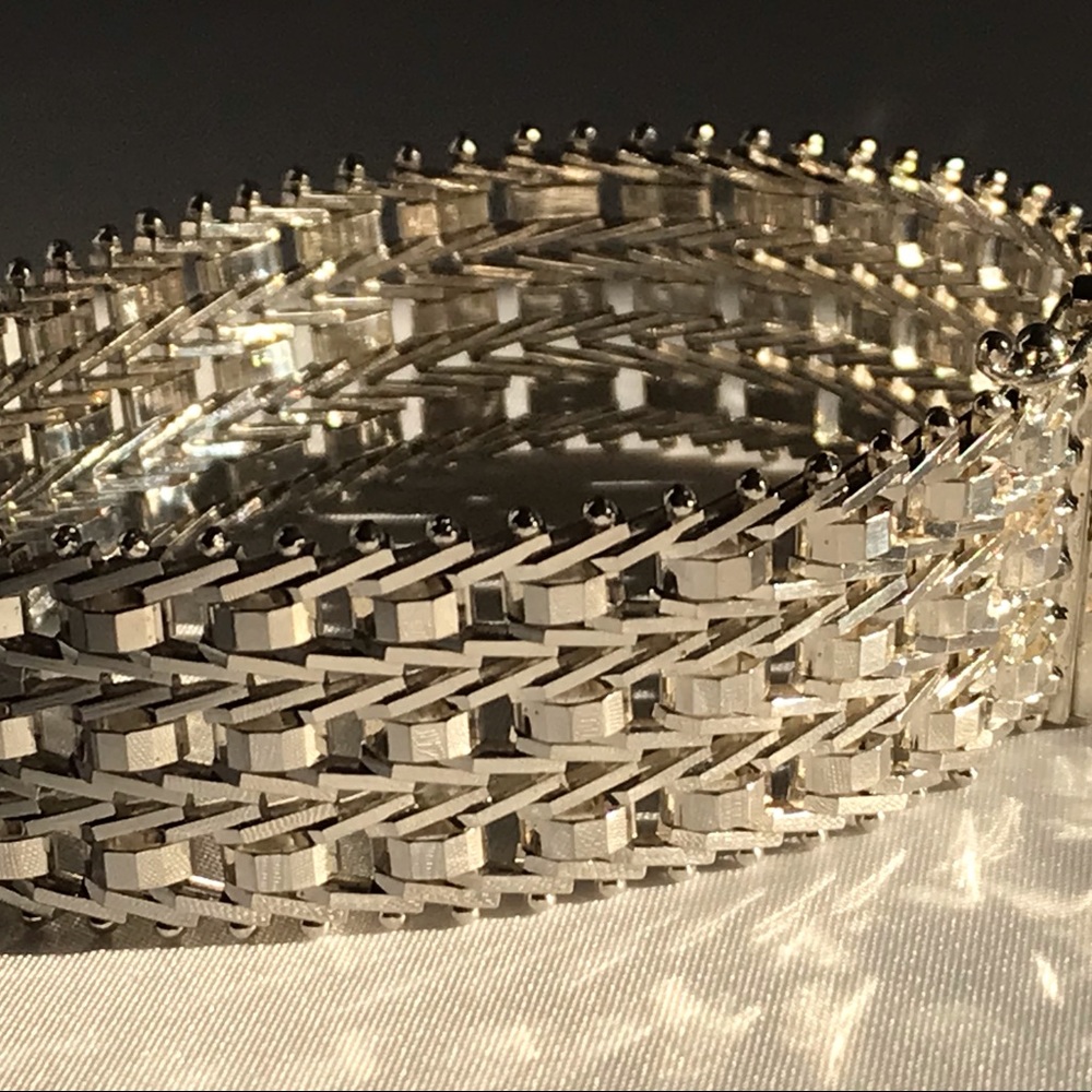 Milor Sterling Diamond-Cut Woven Link Bracelet - Picture 6 of 11